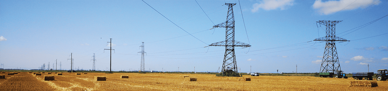 ЛЭП на фоне полей